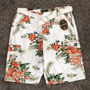 Evolution size 44 shorts